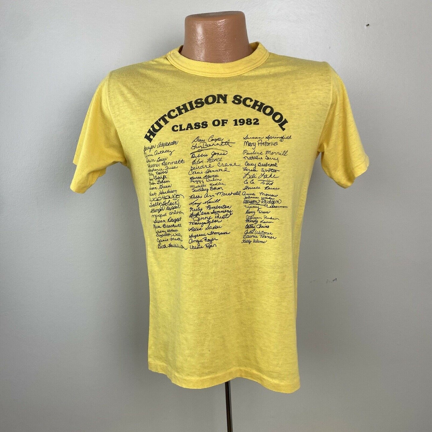 1980s Hutchison School T-Shirt, K Studio Size M/L, Class Of 1982, Memphis TN, High School Senior Signature Tee