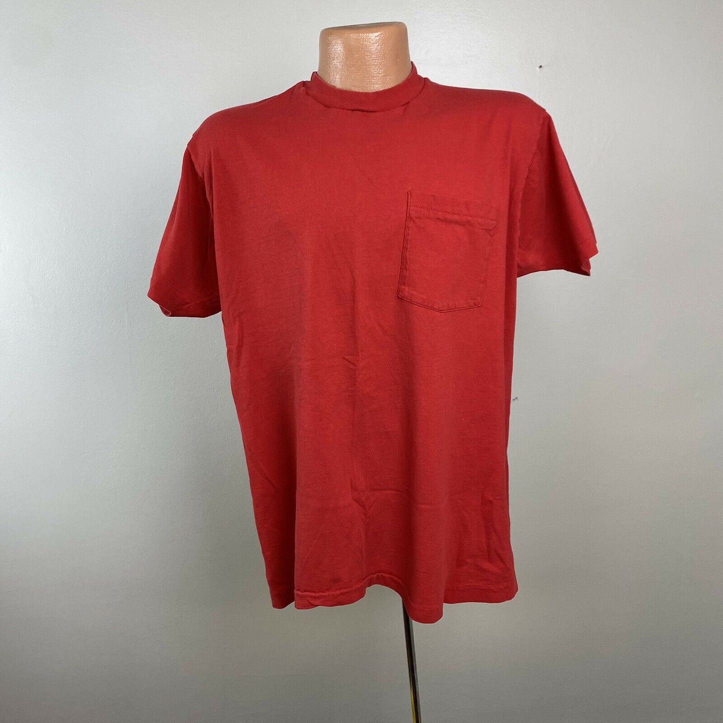 1980s Red Pocket T-Shirt, Fruit of the Loom Size L/XL, Single Stitch Blank Tee