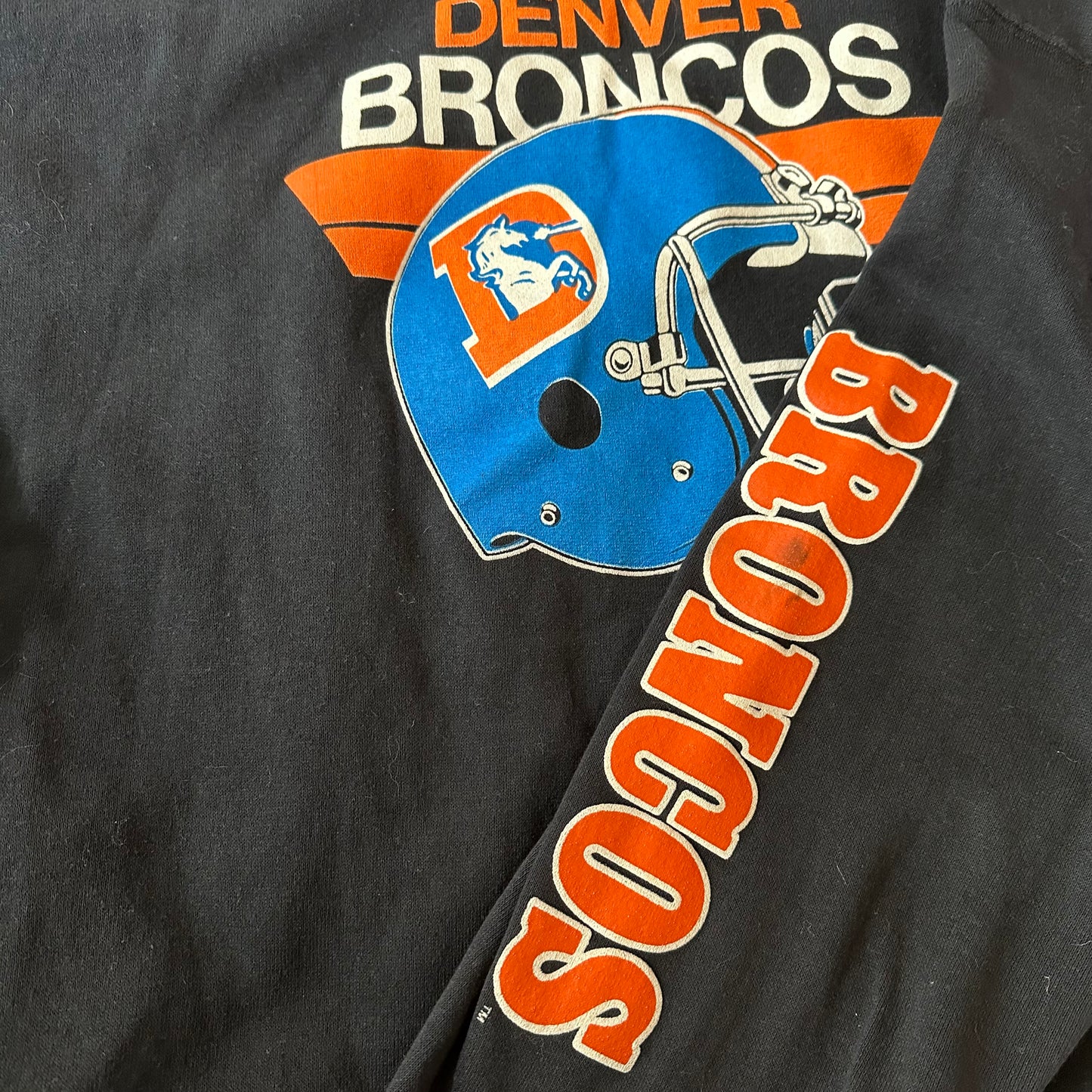 1980s Denver Broncos Sweatshirt, Trench Size XL