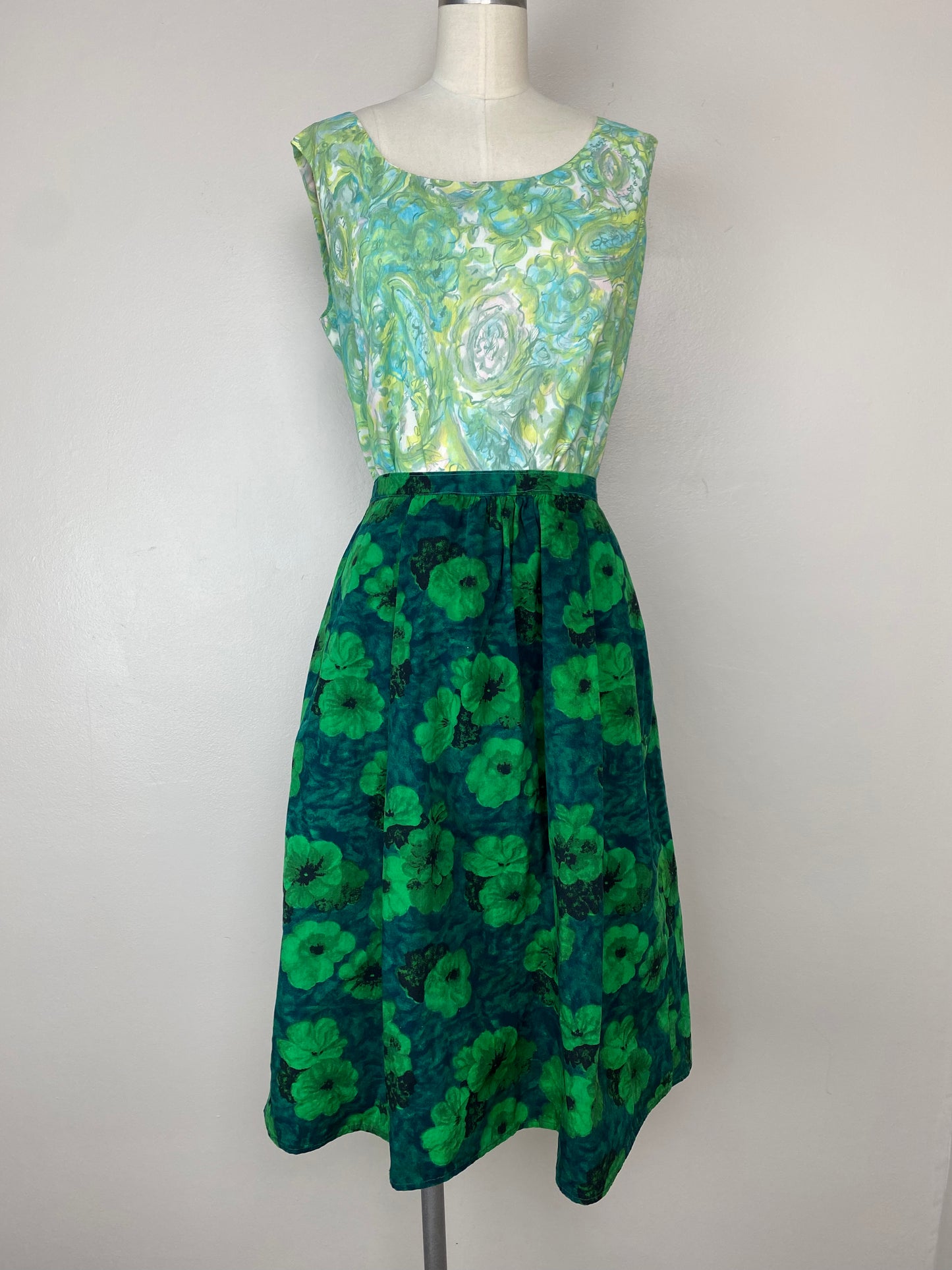 1960s Sleeveless Green Floral Top, Size S/M