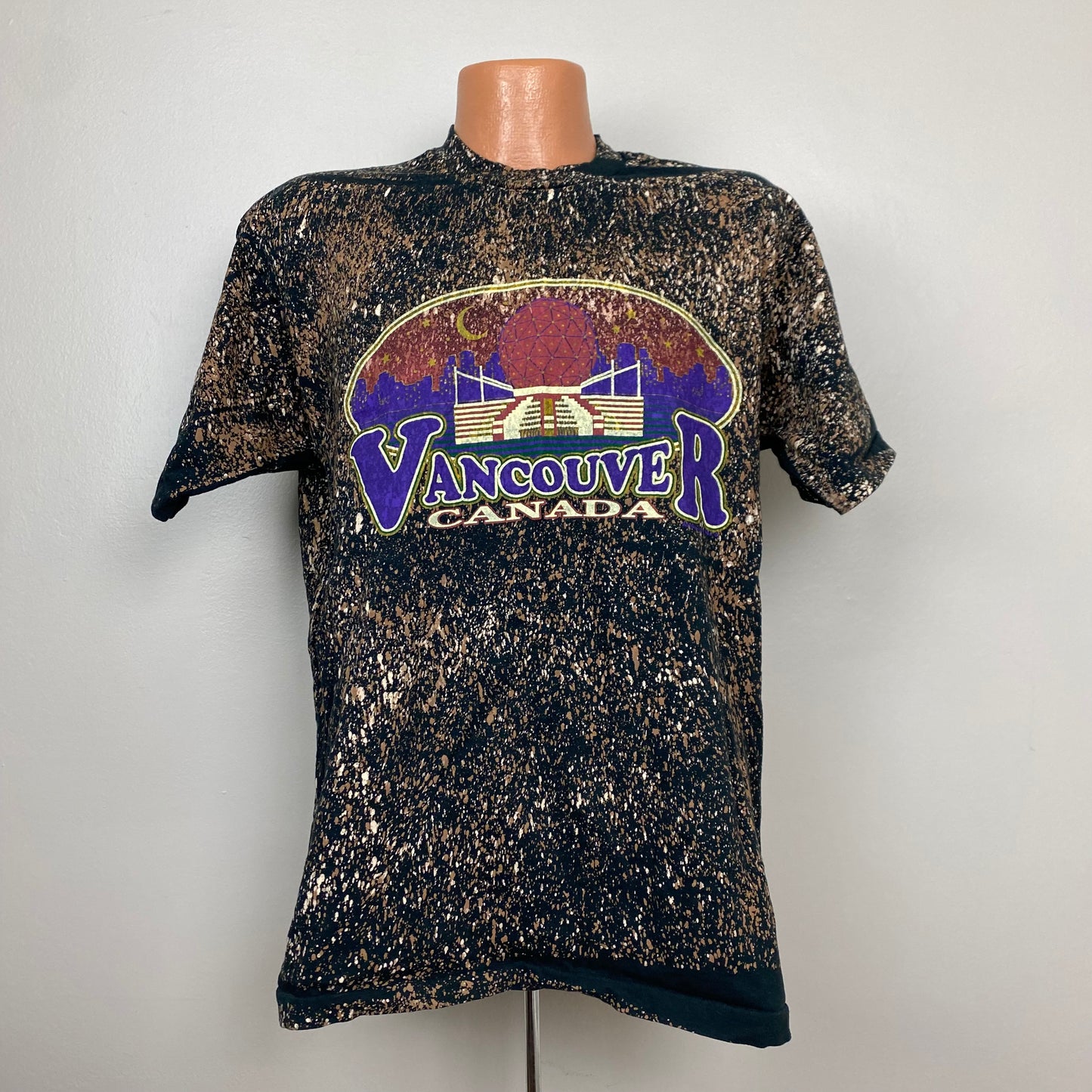 1990s Vancouver Canada T-Shirt, All Over Print, Size L/XL, Splatter Paint, Science World