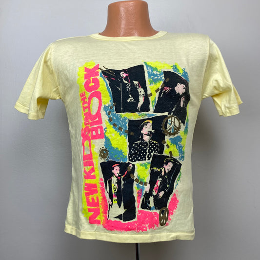 1980s New Kids on the Block Concert T-Shirt, Size Youth Large/Adult Small, Parking Lot Tee