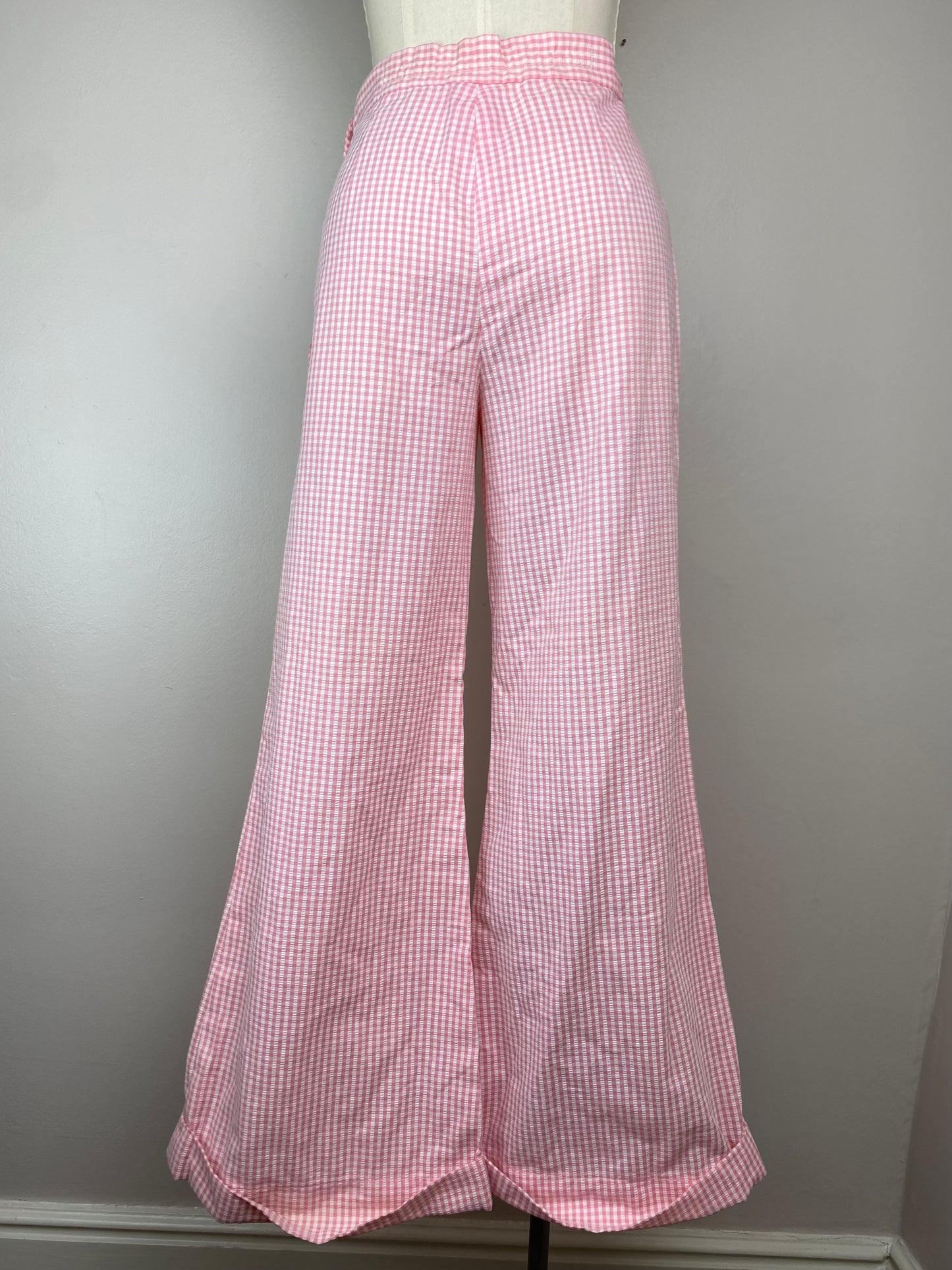 1970s Pink Gingham Seersucker Side Zip Bell Bottom Pants, 29"x 28.5"