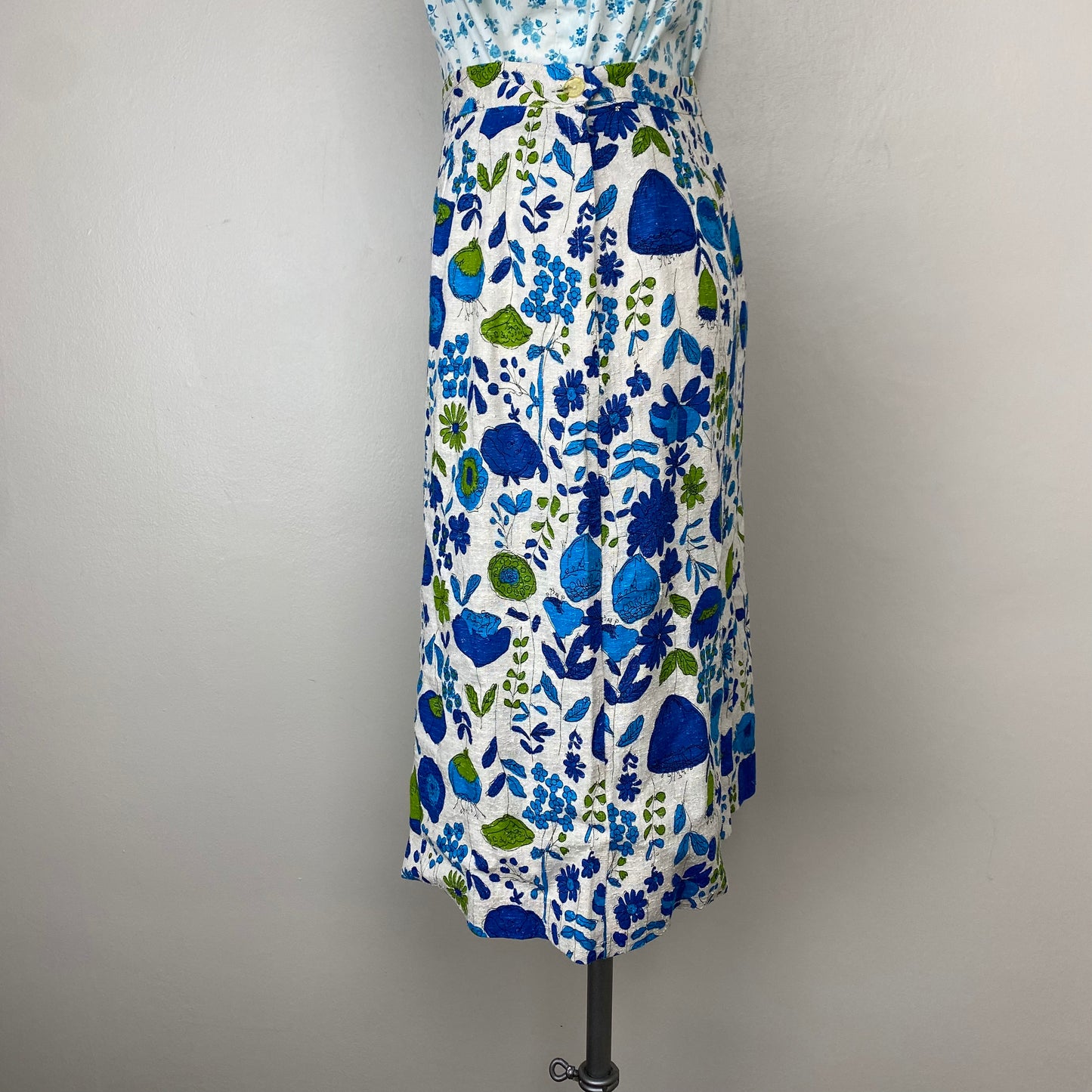 1960s Blue Floral Pencil Skirt, Size Small, 25.5" Waist