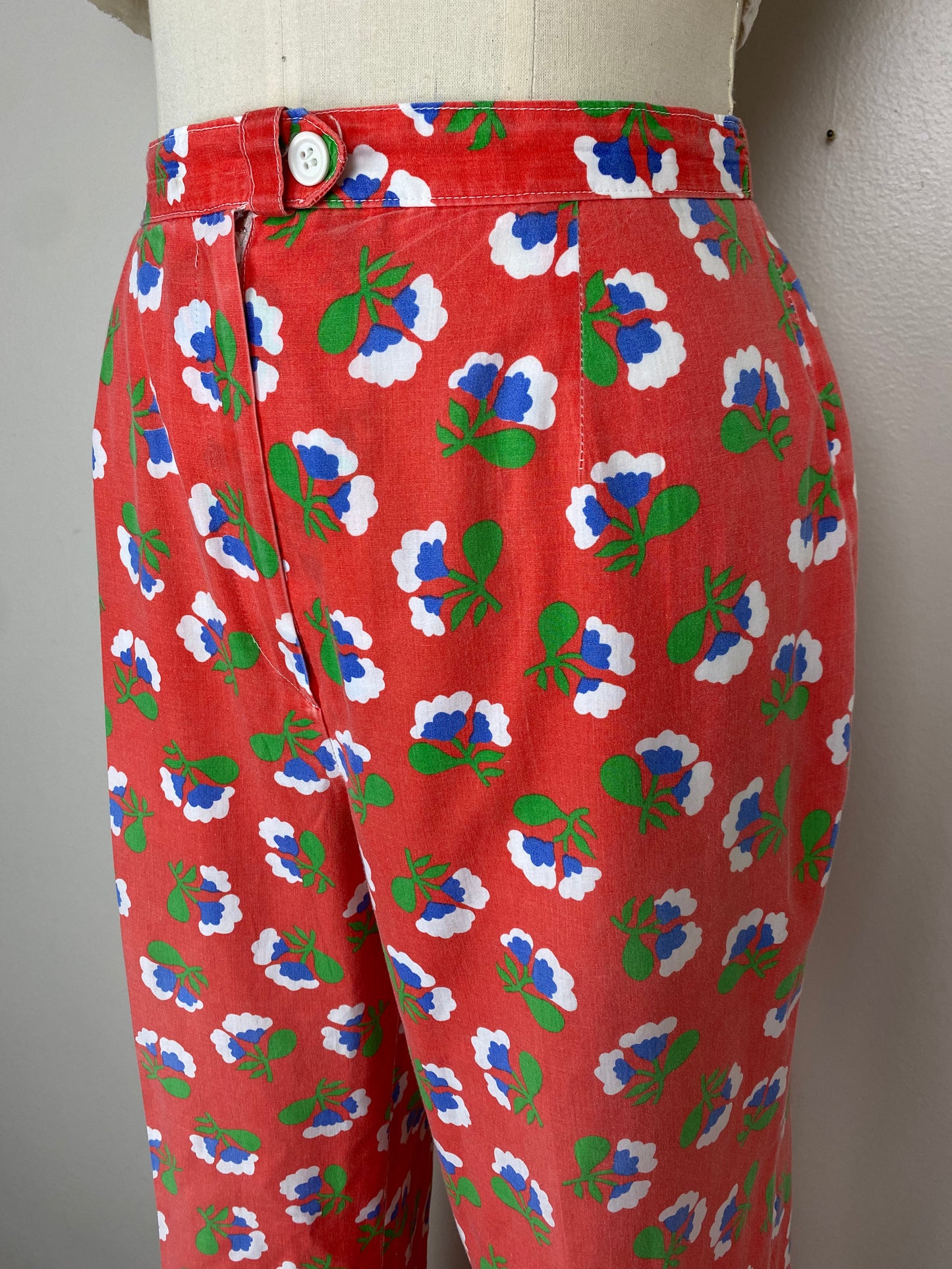 1970s/80s Red Floral Pants, Size Small, 26" Waist, High Rise, Tapered Leg