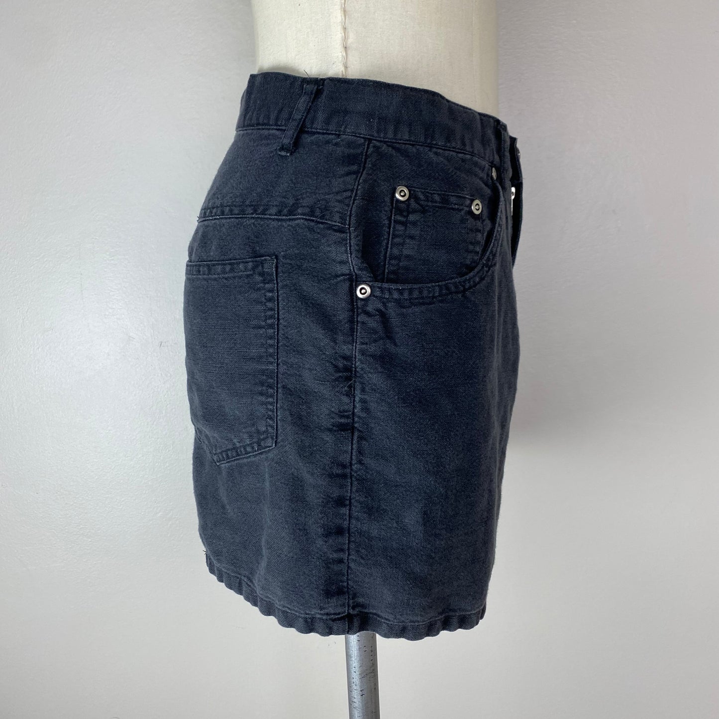 1990s Beverly Hills Clothing Co Black Shorts, Size S/M, 27" Waist, Linen Cotton Blend