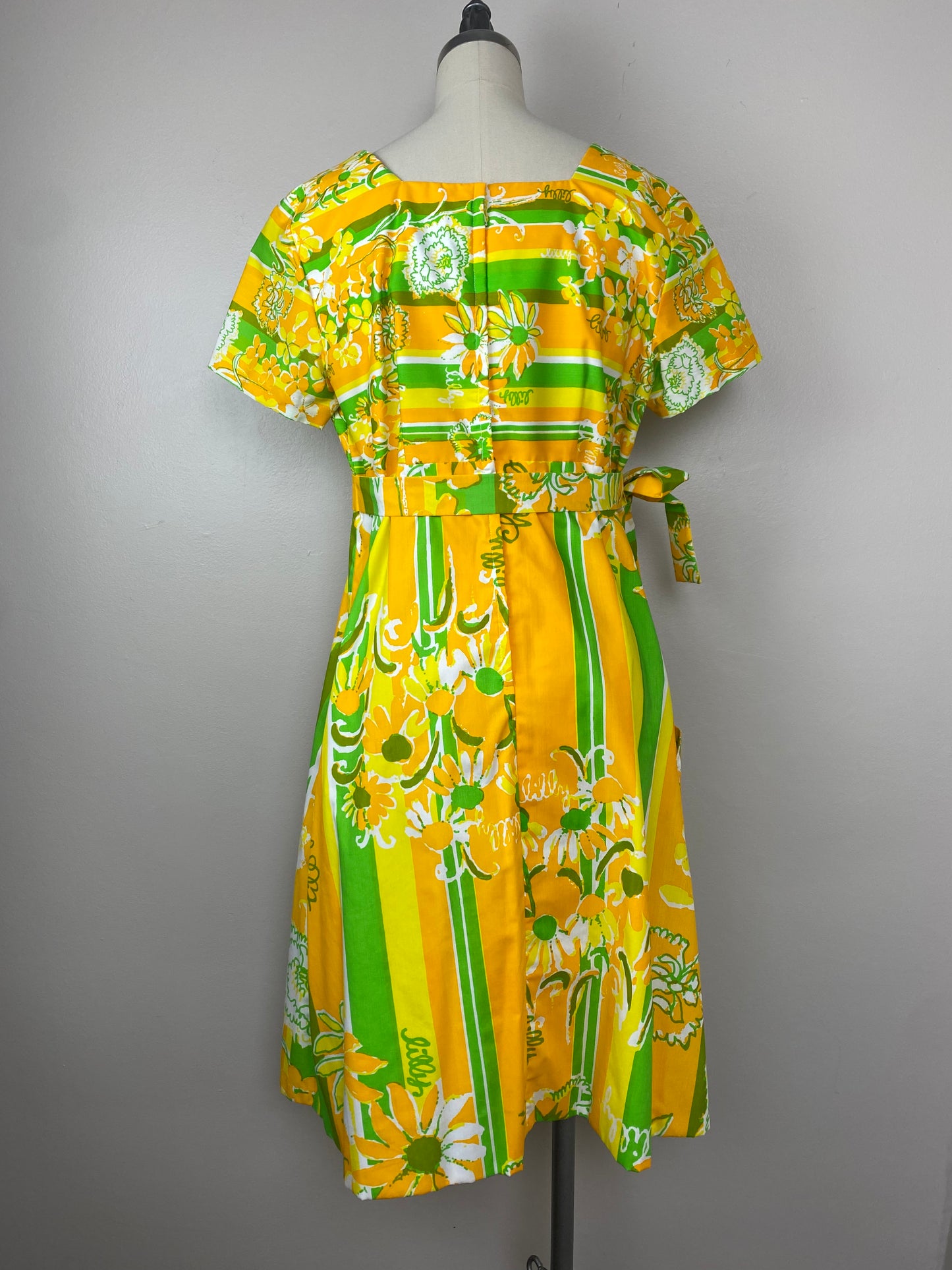 1960s Lilly Pulitzer Dress, The Lilly, Size Medium