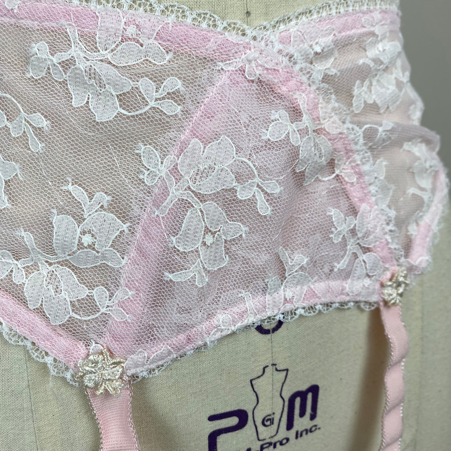 1960s Pink Lace Garter Belt, Olga Size XS