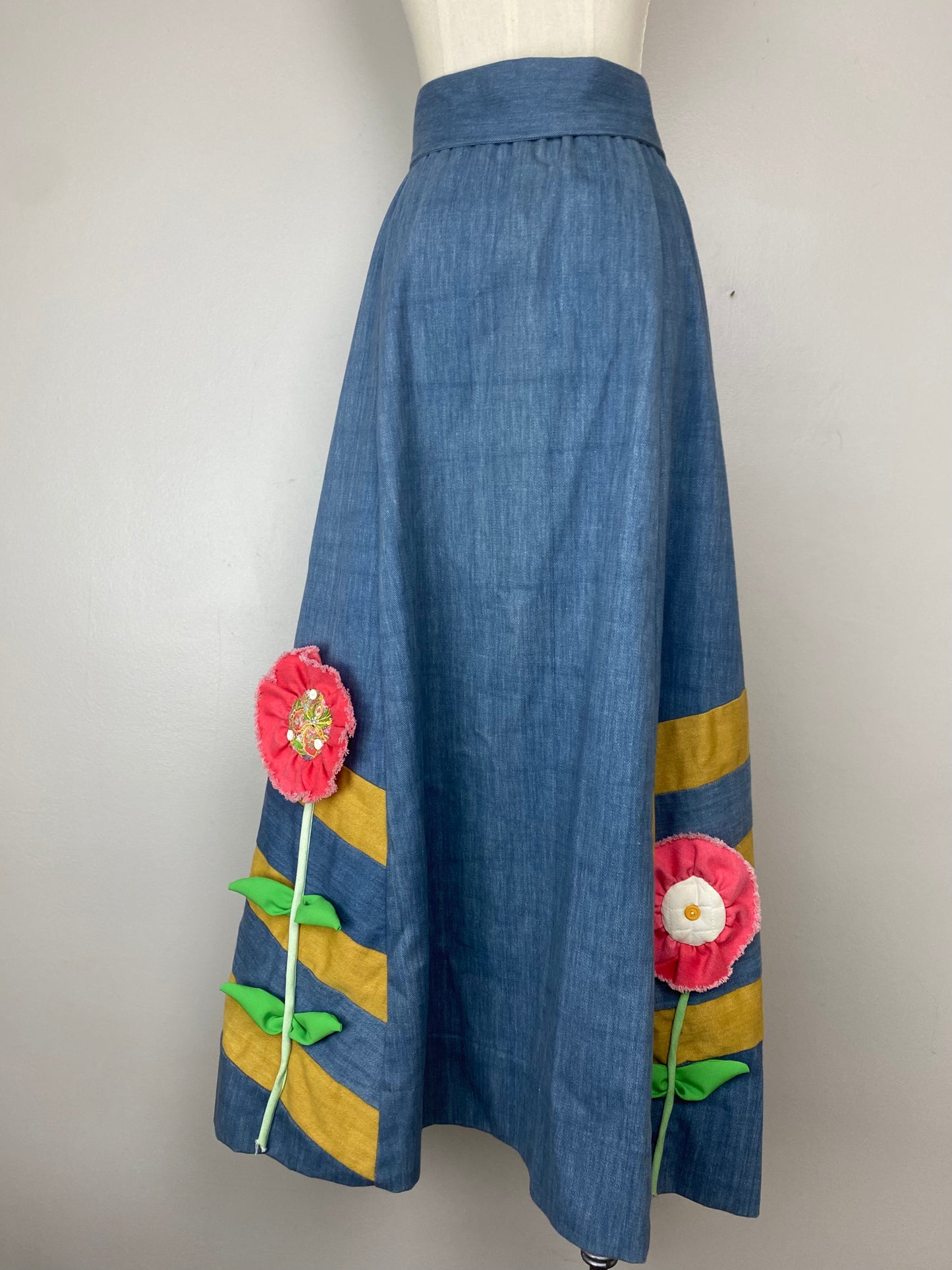 1970s Chessa Davis Denim Maxi Skirt, Size M/L, Floral Appliqué, Peddler’s Cloak, Peasant