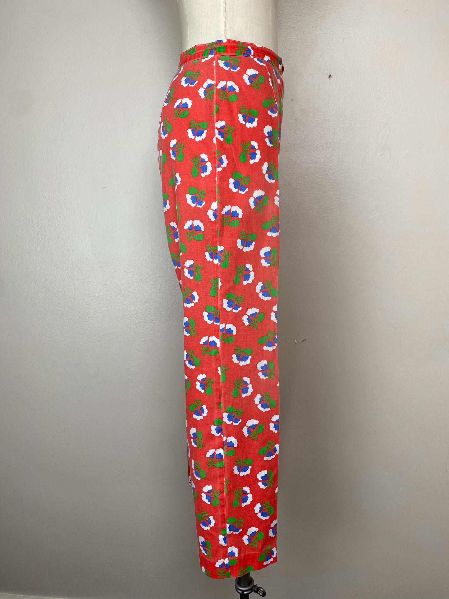 1970s/80s Red Floral Pants, Size Small, 26" Waist, High Rise, Tapered Leg