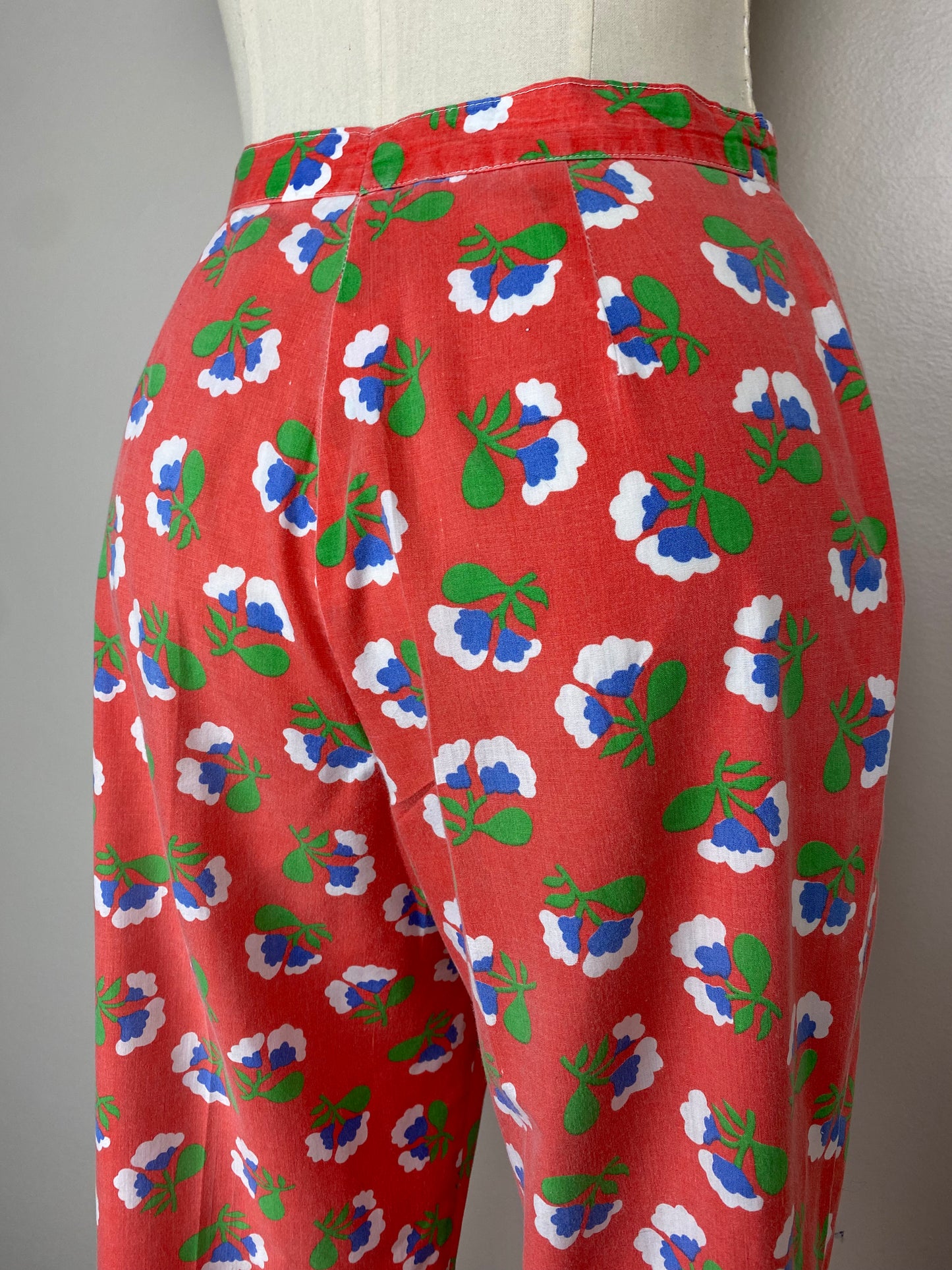 1970s/80s Red Floral Pants, Size Small, 26" Waist, High Rise, Tapered Leg