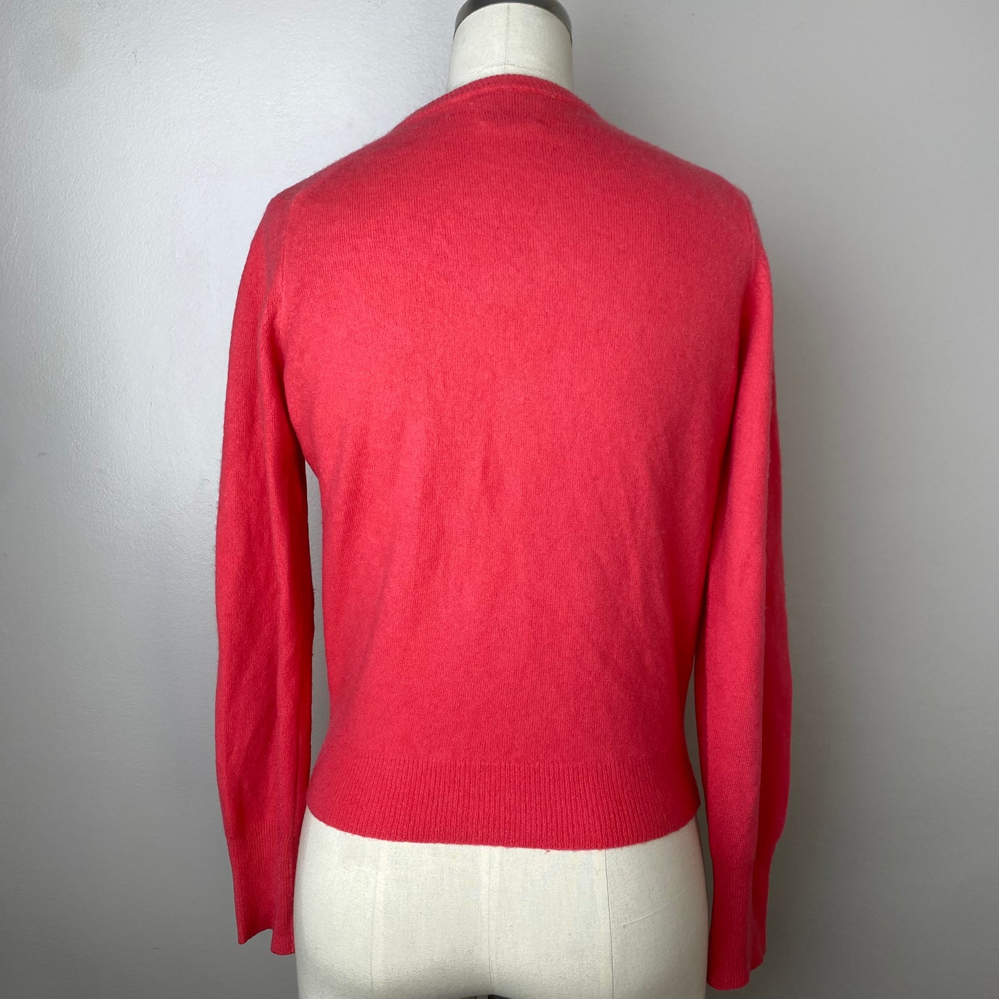 1950s/60s Deep Coral Pink Cashmere Cardigan, Fully Fashioned by de Loux, Size XS/S