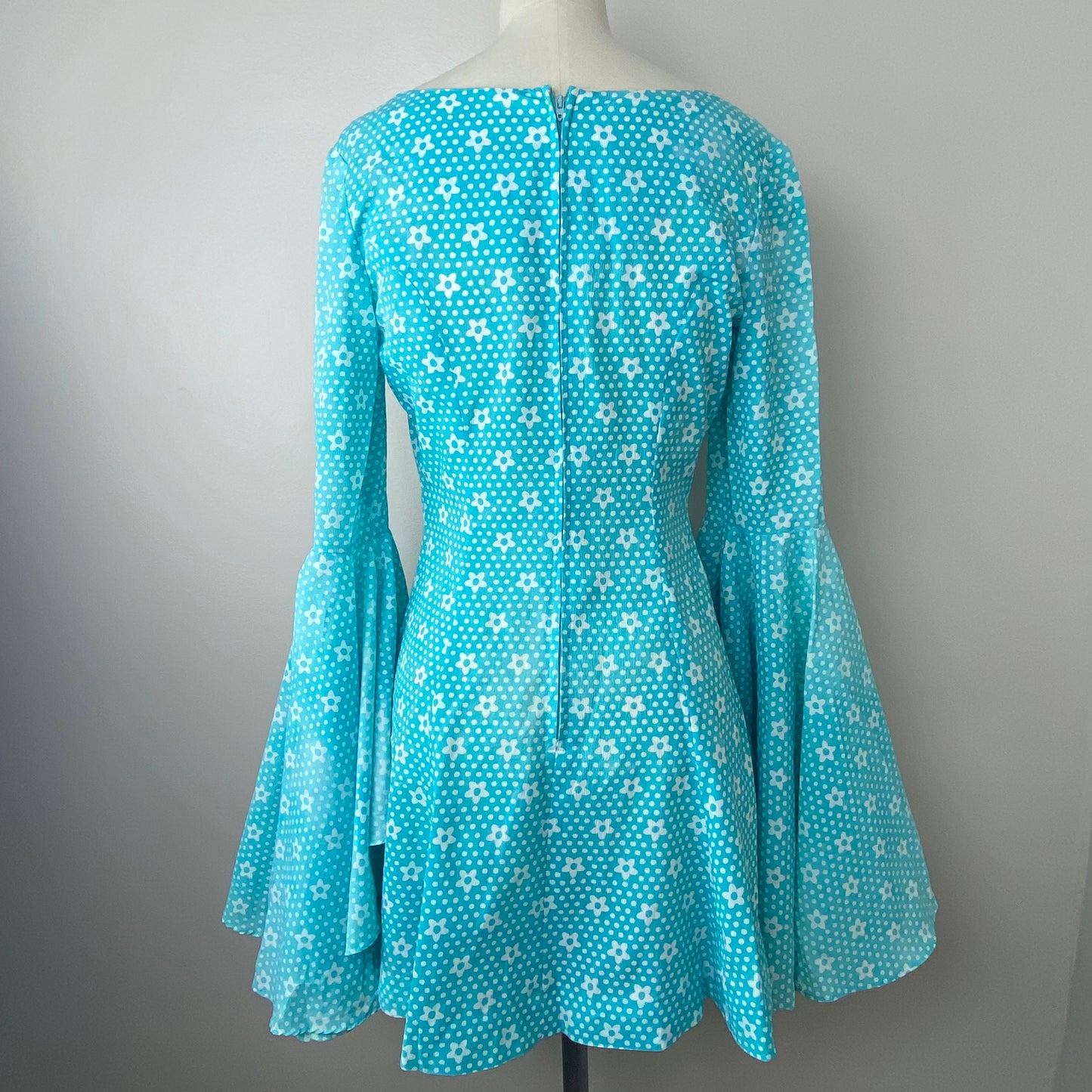 1960s Blue Floral and Polka Dot Micro Mini Dress with Bell Sleeves, Pacemaker Jr Size Small