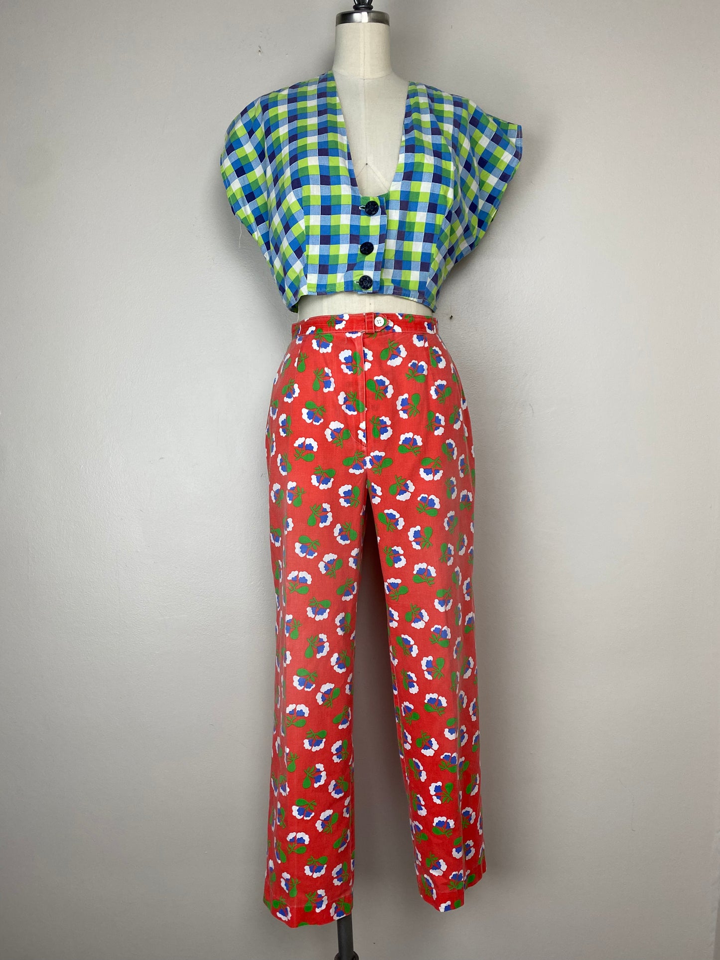 1970s/80s Red Floral Pants, Size Small, 26" Waist, High Rise, Tapered Leg