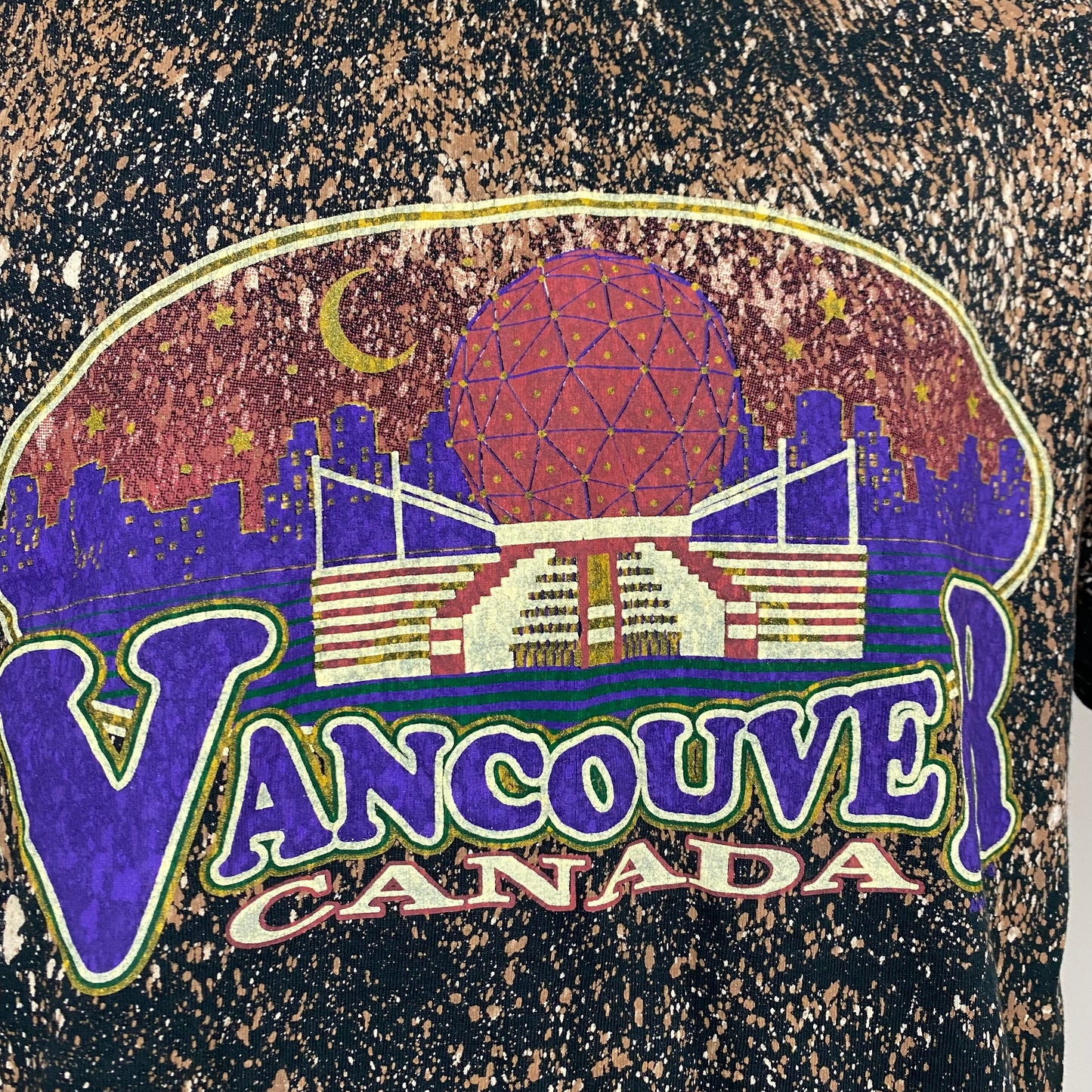 1990s Vancouver Canada T-Shirt, All Over Print, Size L/XL, Splatter Paint, Science World