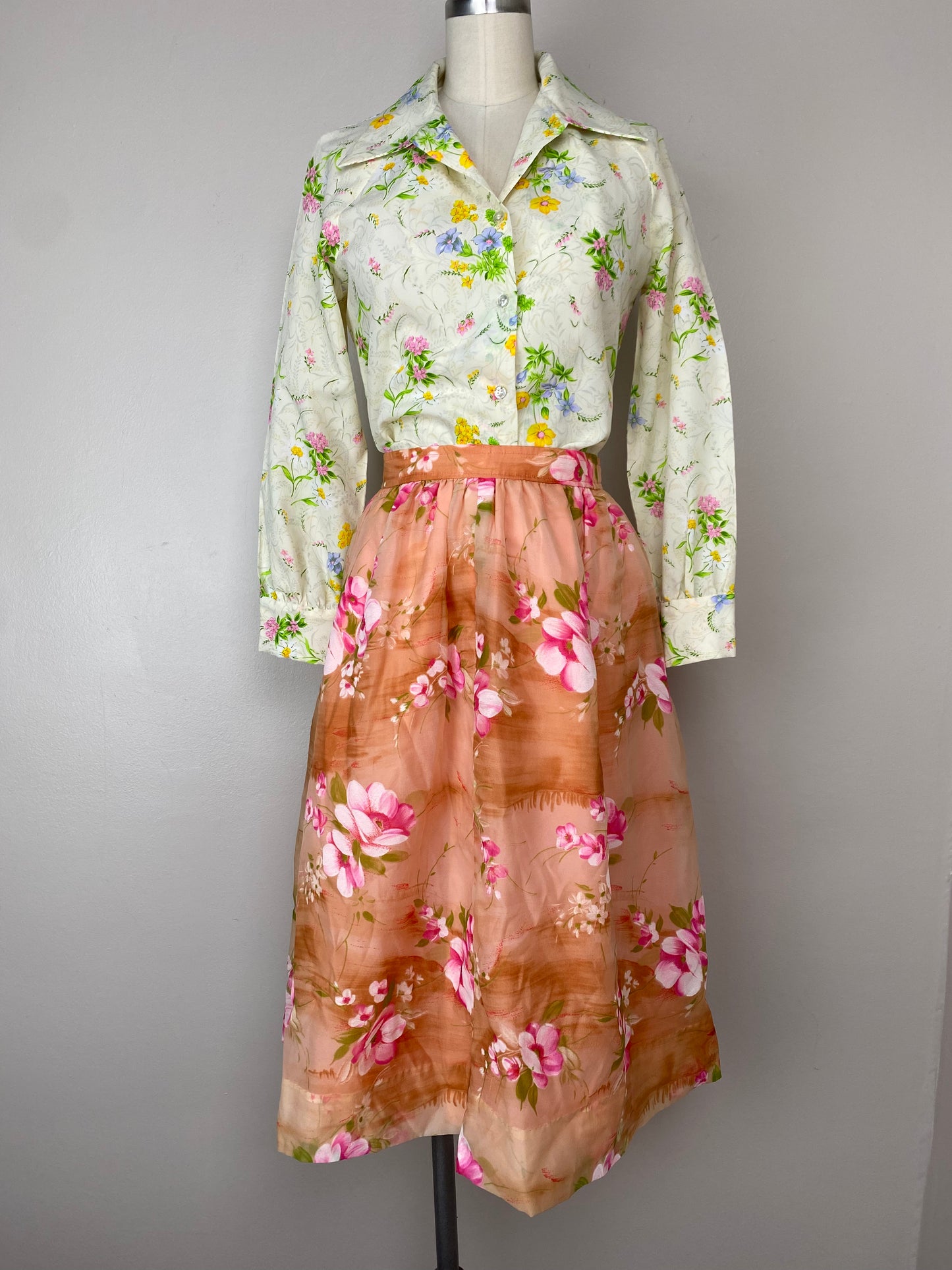 1960s Peach and Pink Floral Midi Skirt, Size Medium, 28.5" Waist