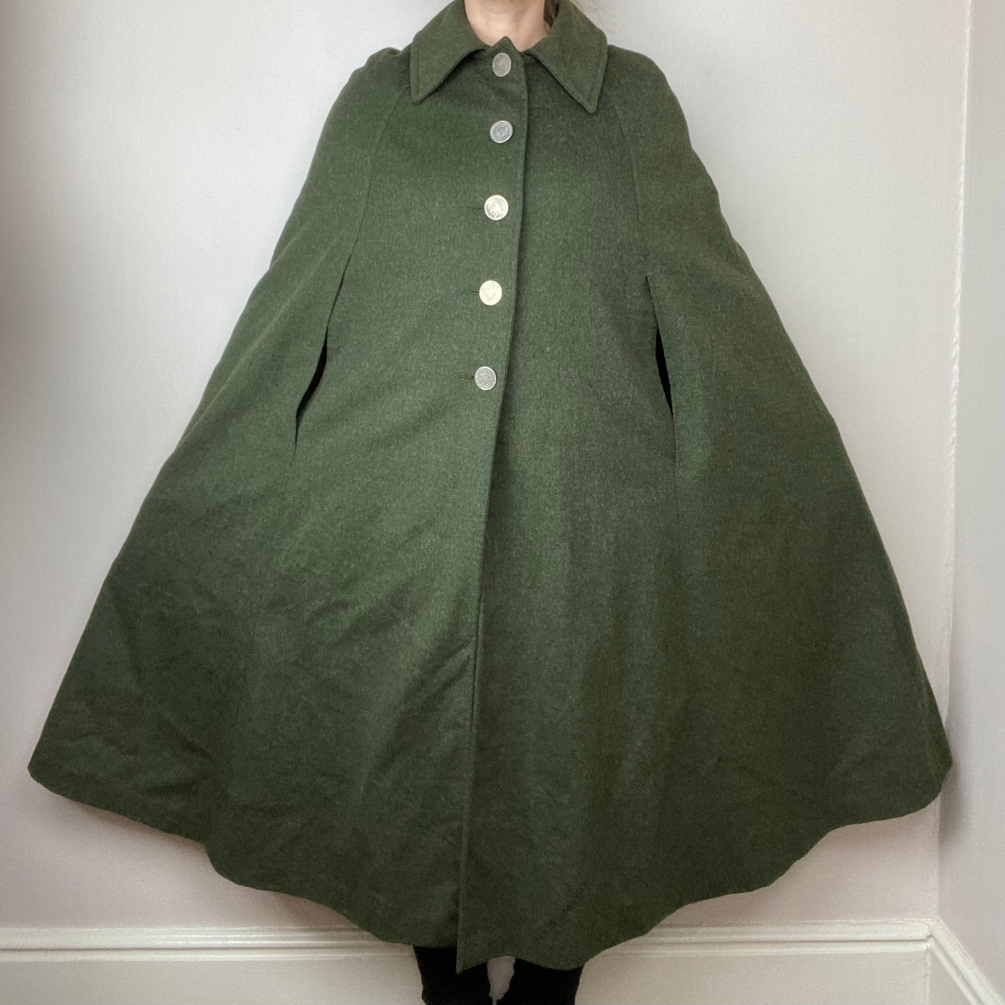 1960s Austrian Loden Wool Green Cape, Size 36, Karlin aus den Schurarzwald, Europe Style Reifri