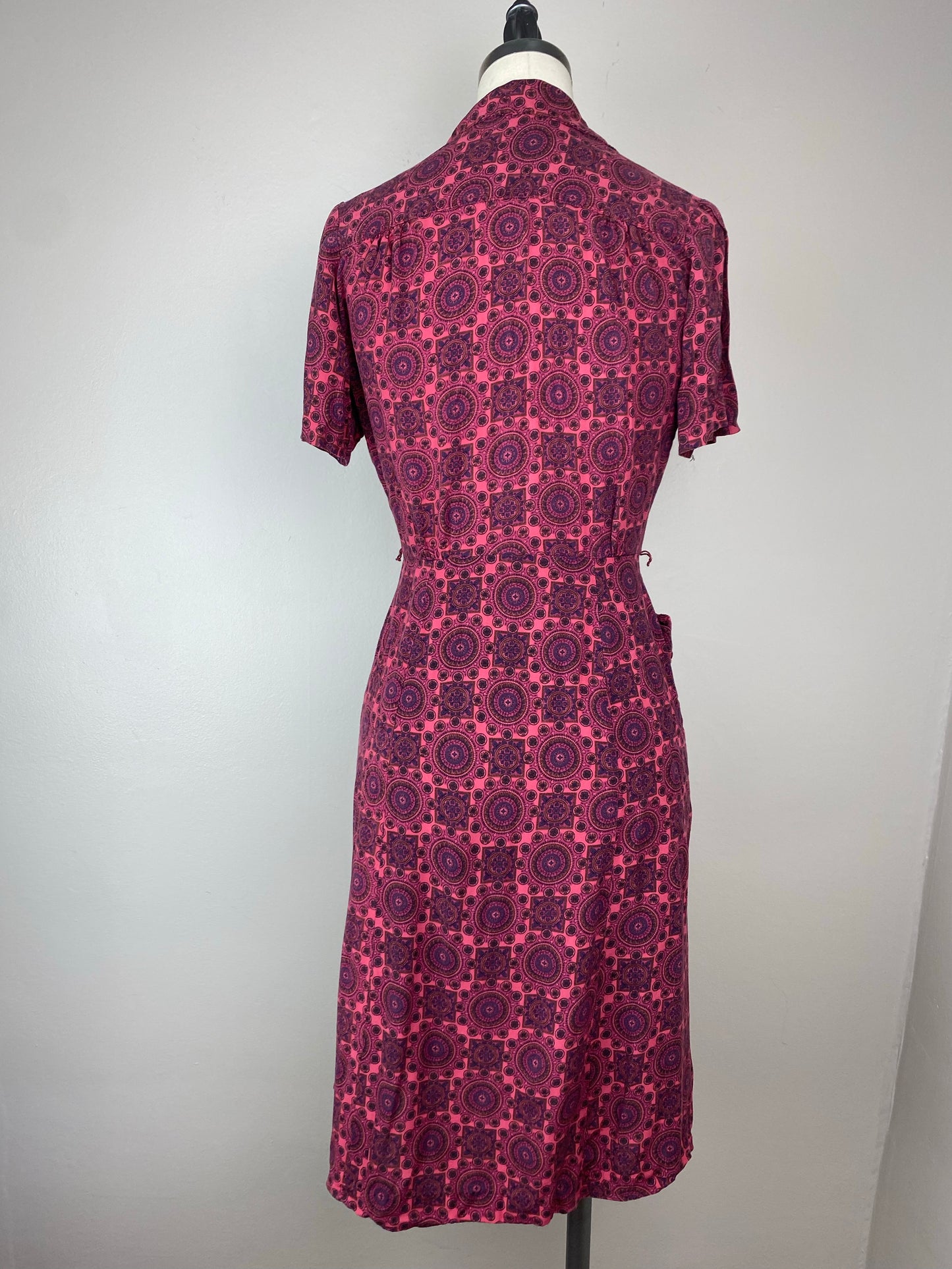 1950s Pink Medallion Print Dress, Activi-Tee Size XS