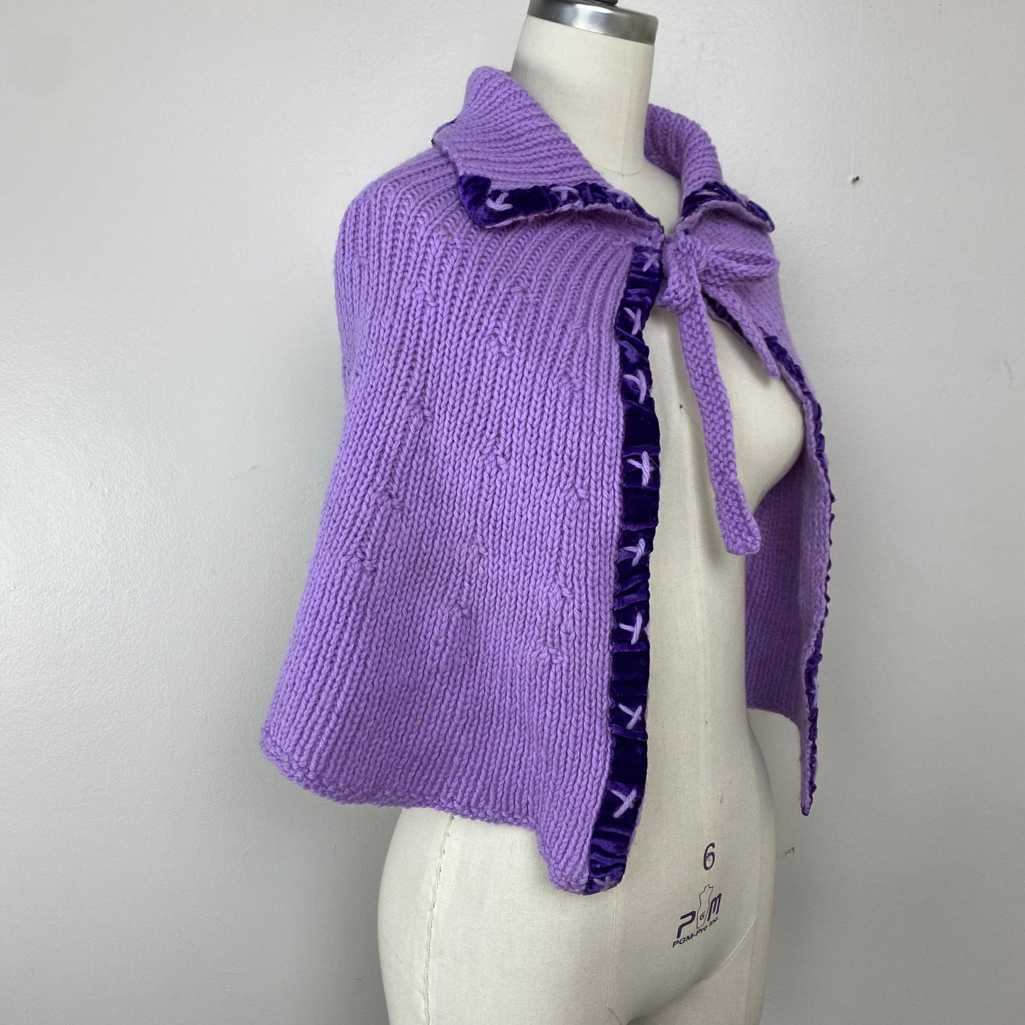 1930s/40s Knitted Purple Cape, Collared with Tie